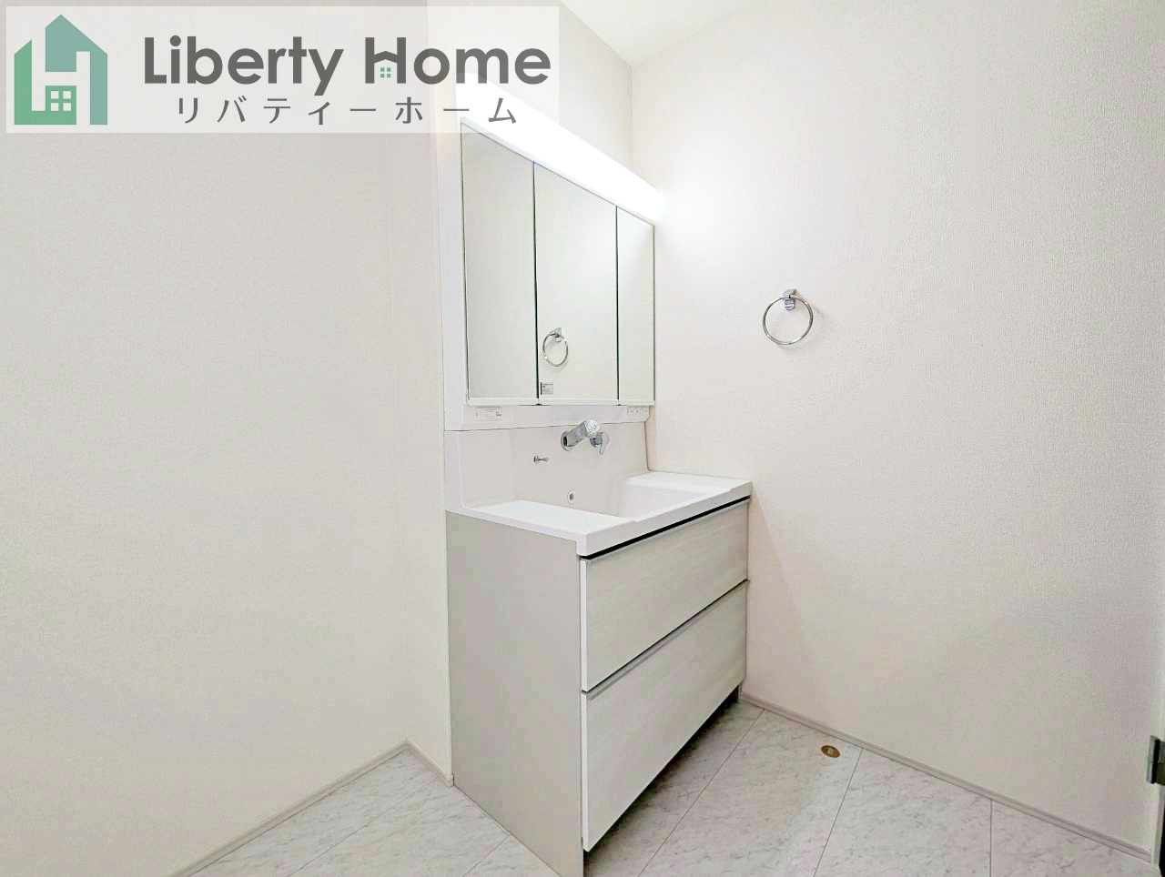 水戸市見川12期　新築戸建　2号棟の独立洗面台