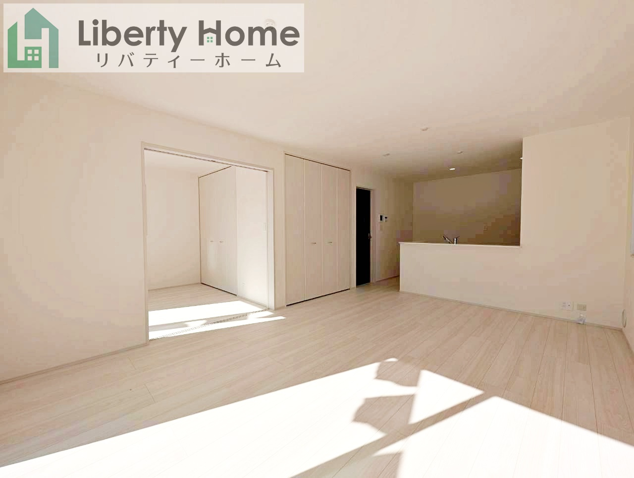 水戸市見川12期　新築戸建　2号棟の居間・リビング