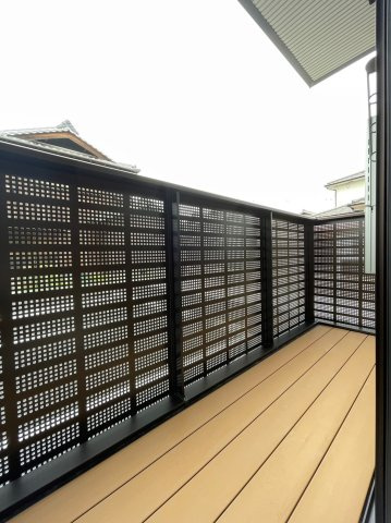 明石市魚住町金ケ崎のアパートのバルコニー