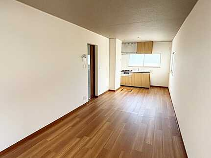 広島市安佐南区相田3丁目　中古一戸建て(JS)の居間・リビング