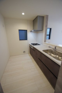 【キッチン】 | 【仲介手数料無料！！】日野市旭が丘5丁目　新築戸建て（全10棟）2号棟　4480万円