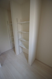 【収納】 | 【仲介手数料無料！！】日野市旭が丘5丁目　新築戸建て（全10棟）2号棟　4480万円 | パントリー（約3帖）