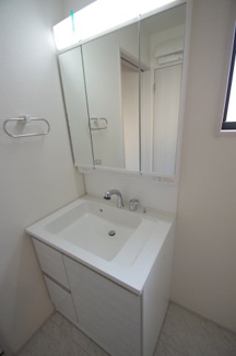 【独立洗面台】 | 【仲介手数料無料！！】日野市旭が丘5丁目　新築戸建て（全10棟）2号棟　4480万円