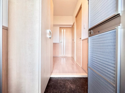 【玄関】 | ハイム伏見A棟 | 一度、実際にご覧になってみませんか？暮らしやすい周辺環境も含め、スタッフがご案内いたします。お家探しの第一歩としてでも大丈夫です(^^)/お気軽にお問い合わせ下さい♪