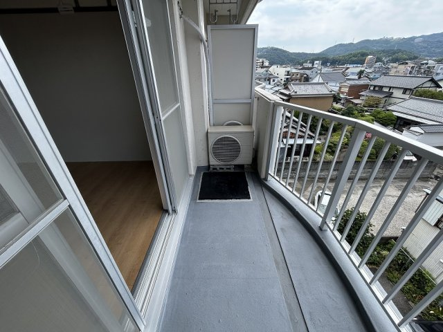 鏡川コートハウスのバルコニー|バルコニーがあります