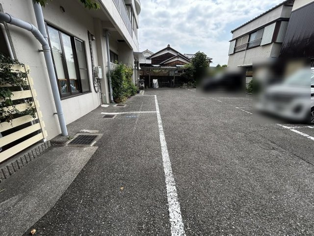鏡川コートハウスの駐車場|駐車場完備です