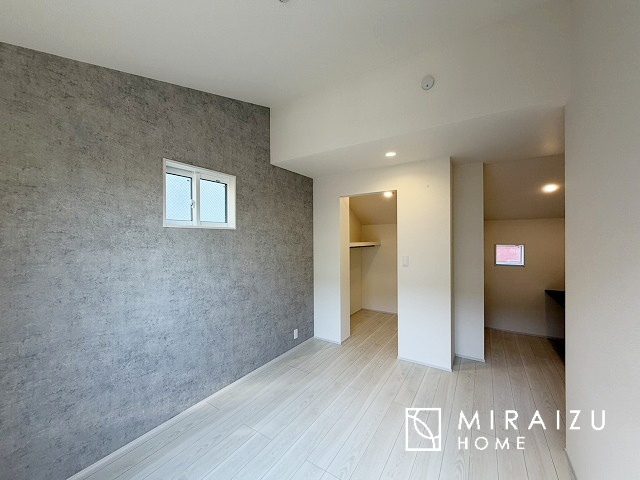 【その他】 | 浴室乾燥機はとても早く乾くパワフル乾燥機。シャツなどは1時間程度で十分乾き、また普段の入浴後のカビ防止に10分だけ回していただければ清潔浴室を保てます。