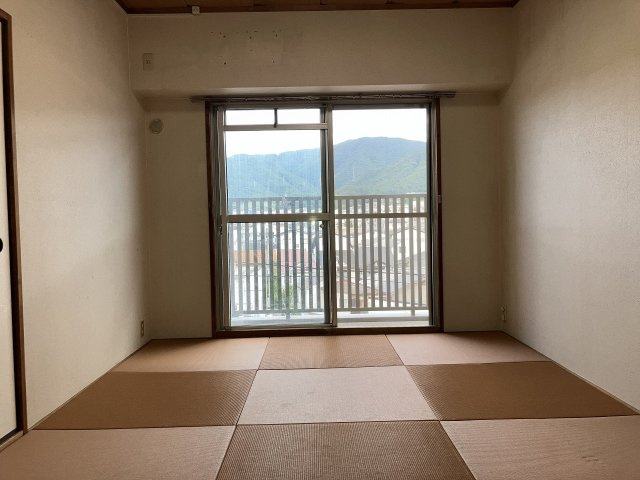 進和山科ハイライフの和室|和室6帖