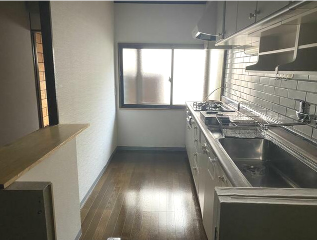 【オーナーチェンジ物件】南琵琶町戸建のキッチン