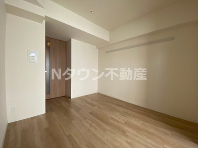 【居間・リビング】 | プレサンス丸の内城雅 | ゆったり過ごせる居間です
