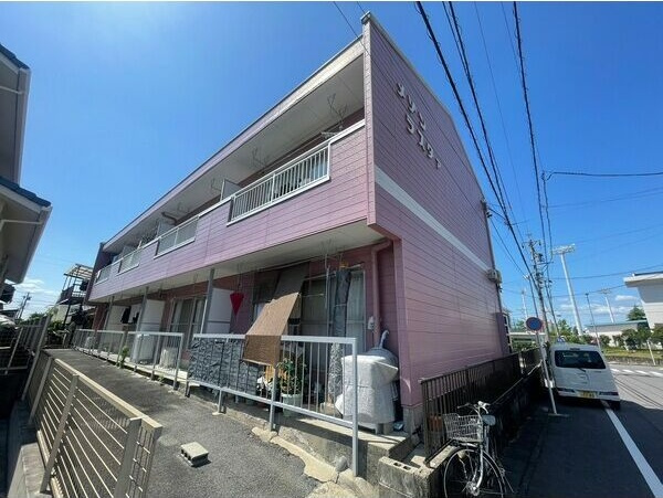 メゾンラスタァの外観