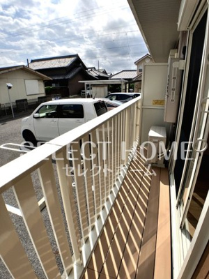 【バルコニー】 | シャトレ | 落ち着いた時間を過ごせるバルコニーです