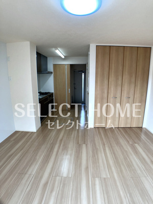 【寝室】 | シャトレ | 広くて明るい寝室