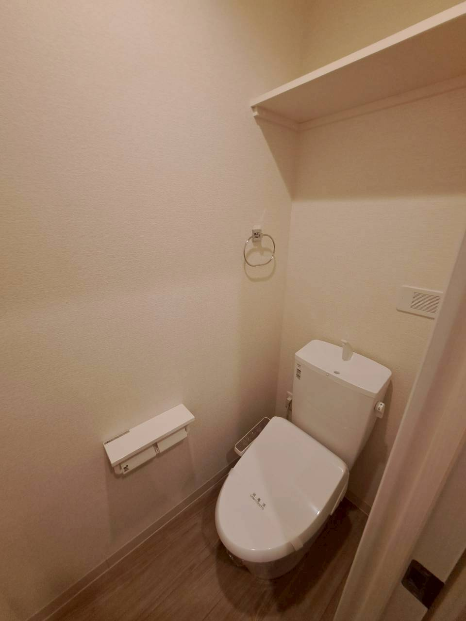 新潟市中央区幸町のアパートのトイレ