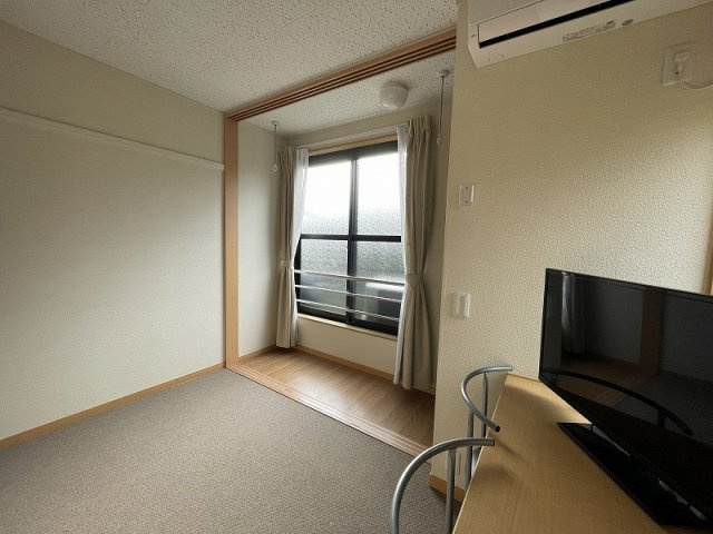 レオパレスＹＯＵの居間・リビング