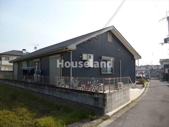 ファミーユの外観