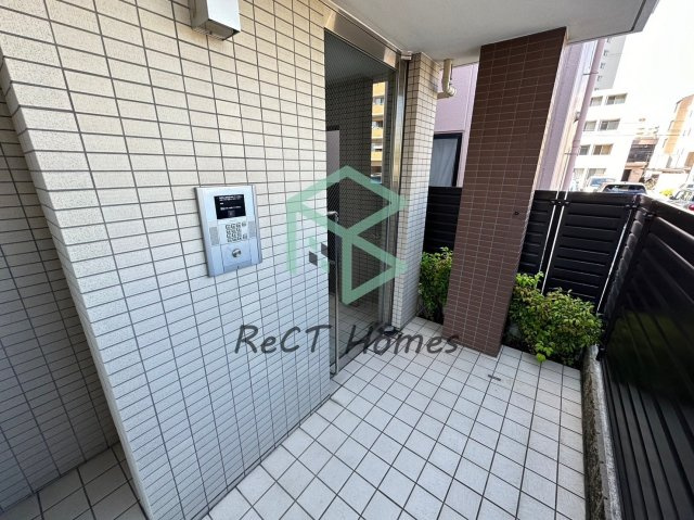 シャトー揚羽のエントランス