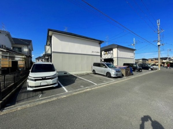 ブリーズ大安寺Ｂ　Ｃの駐車場|カースペースがあります