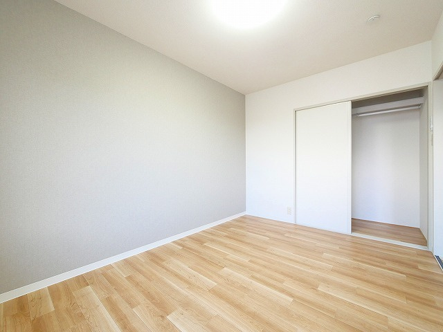 ブリーズ大安寺Ｂ　Ｃの駐車場