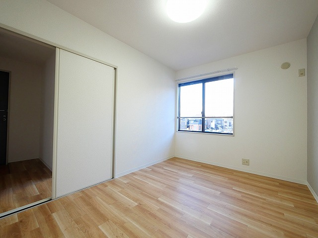 ブリーズ大安寺Ｂ　Ｃの駐車場