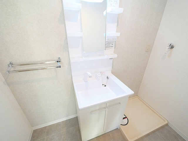 ブリーズ大安寺Ｂ　Ｃの洗面所|使いやすい洗面所です