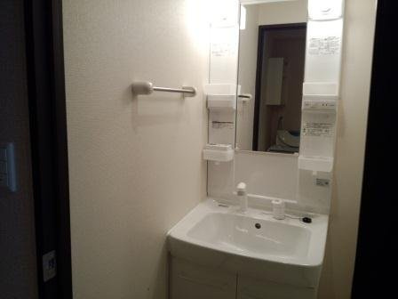 レオネクストすみれの内装|独立洗面台です
