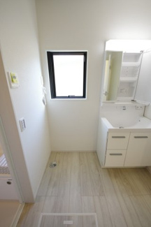 【ランドリースペース】 | 【仲介手数料無料！！】日野市石田1丁目　新築戸建て（全2棟）1号棟　5699万円