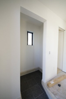 【収納】 | 【仲介手数料無料！！】日野市石田1丁目　新築戸建て（全2棟）1号棟　5699万円 | 玄関収納