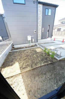 【庭】 | 【仲介手数料無料！！】日野市石田1丁目　新築戸建て（全2棟）1号棟　5699万円