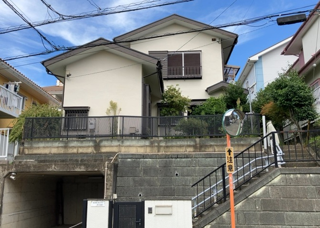 【外観】 | 物件の詳細については、現地を見てわかること以外に、役所や法務局などで調べないとわからないことがあります。そのため、現地に行く場合は、もしこの物件を買ったらどのような生活ができるかをイメージしましょう。
