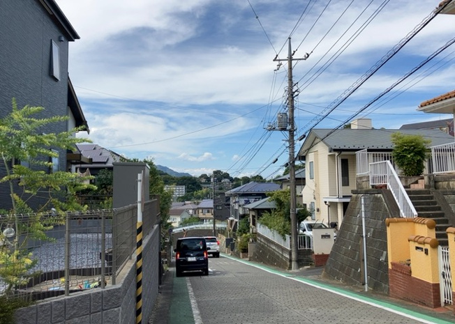 【展望】 | 眺望を気にして物件を探す場合、前面に建物が建っていないか現地で確認しましょう！前面に建物があると景色はもちろん、日当たりや風通しにも影響が出てきます。住んだ時のことを想像しながら現地見学をしましょう。