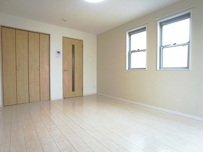 リブリ・祐光の洋室