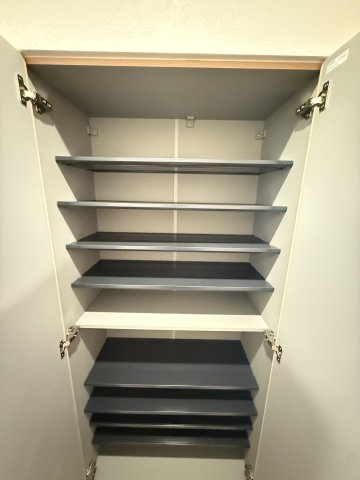 【収納】メガロコープ西宮(Ⅱ)1号棟 