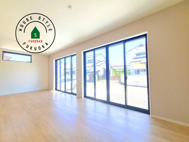 福岡市西区今宿東1丁目第1-3棟（3号棟）　の内観：施工例|多くの時間を過すことになるリビングだからこそ、いつも穏やかな空間・解放感が味わえ毎日が充実します。