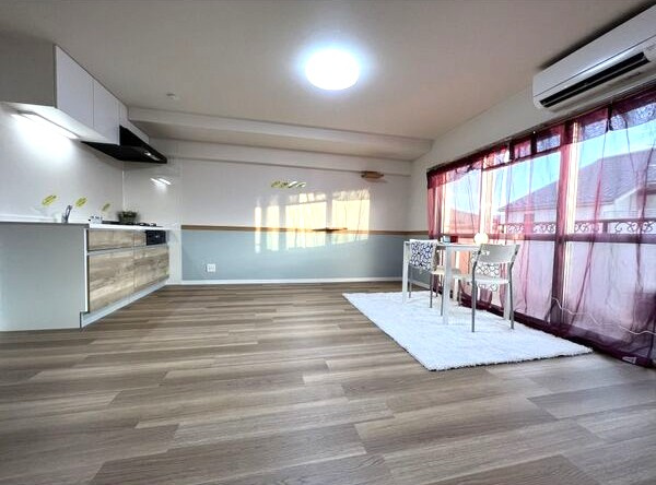 シャインスマイリーの居間・リビング