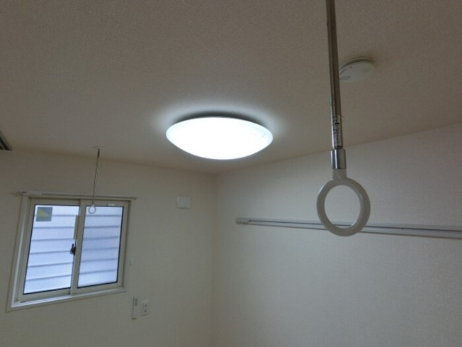 【その他】 | テクノヒルズ Ｃ | 室内物干しと照明