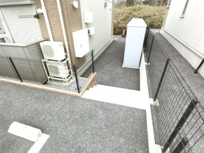 【駐車場】 | テクノヒルズ Ｃ | 駐車場～建物入り口