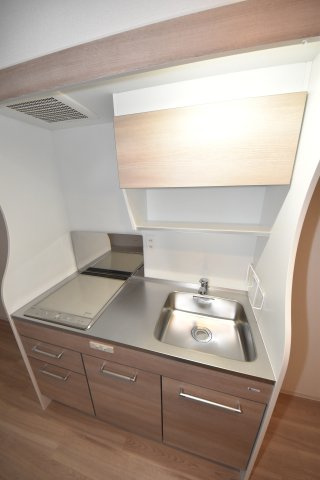 セレニテ難波リアンのキッチン