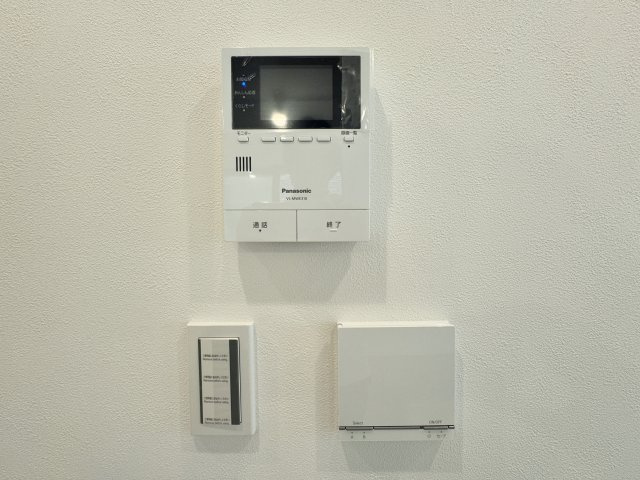 中野区江古田1丁目 全5棟 D号棟の居間・リビング|リビングには頭寒足熱で理想的に空間を暖める床暖房を装備しています(D号棟)