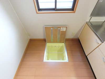 【収納】 | ラフィーネⅡ | 床下収納