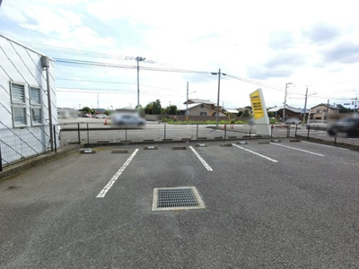 【駐車場】 | ラフィーネⅡ | 駐車場