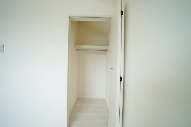 【横浜市旭区市沢町885-41全2棟新築戸建て】★仲介手数料無料★（市沢小学校・左近山中学校）の収納