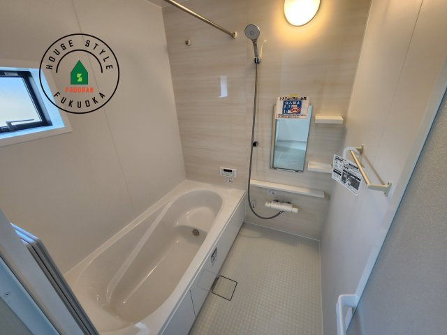 糟屋郡宇美町明神坂3丁目第2-1棟（1号棟）　の浴室|1日の疲れを癒してくれる広々バスルーム。雨の日のお洗濯にも大活躍な浴室乾燥機付です！