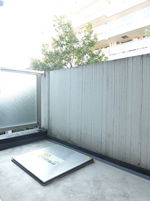 カスタリア麻布十番のバルコニー