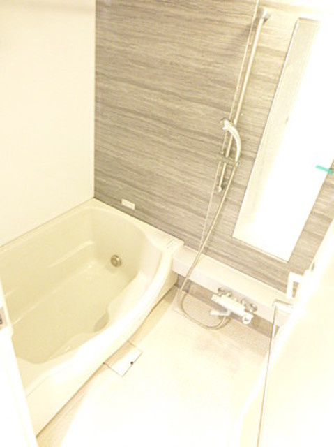 カスタリア麻布十番の浴室