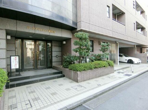 パークアベニュー新宿西のエントランス