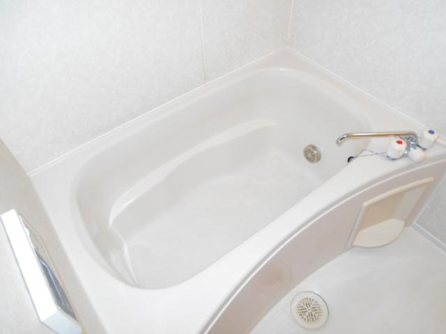 大和マンションの浴室|きれいなお風呂です