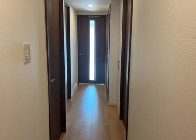 【内装】 | グランレガーロ | 内装はとにかくおしゃれなものがいい！と選ぶ前に、まず住んだ後のことを想像してみましょう。住んでみたらコンセントの位置が悪くて使いにくいなど出てきます。事前にどの家電をどこに置くか想定しておきましょう。