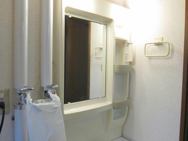 ハイツ弥生の洗面所
