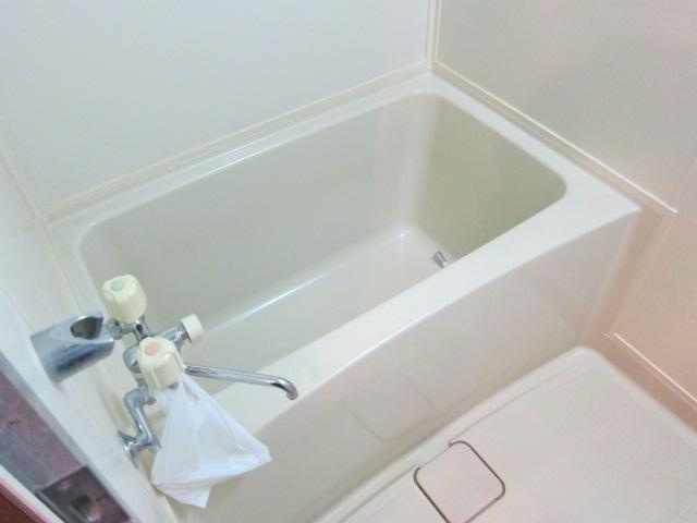 ハイツ弥生の浴室